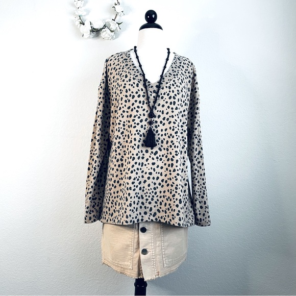 Croft & Barrow Animal Print V-Neck Sweater/Blouse - Picture 1 of 7
